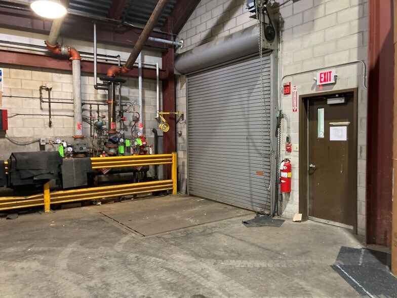 More Photos Of 1621 Keane Dr, Traverse City Manufacturing For Sale