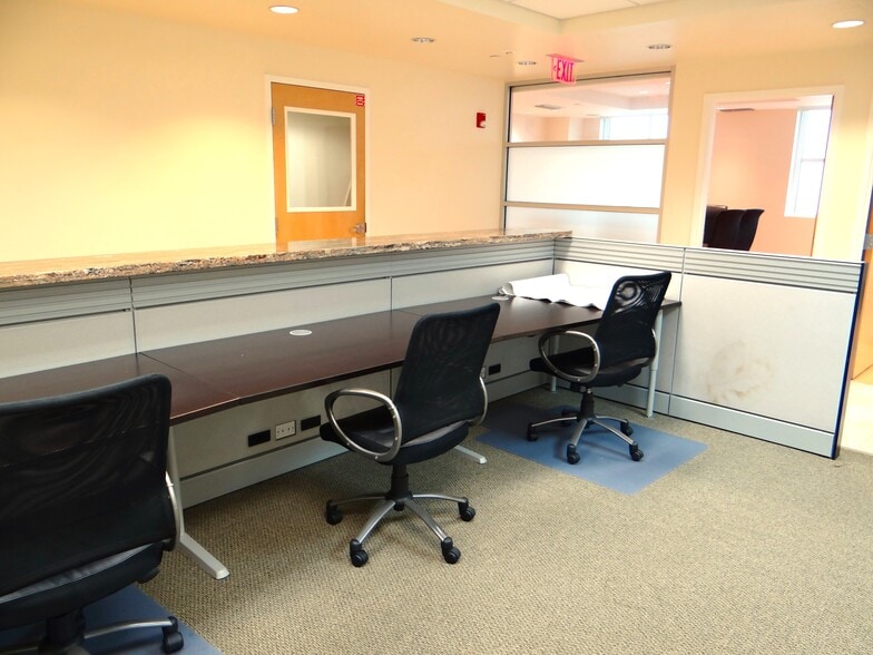 More Photos Of 3363 NE 163rd St, North Miami Beach Medical For Sale