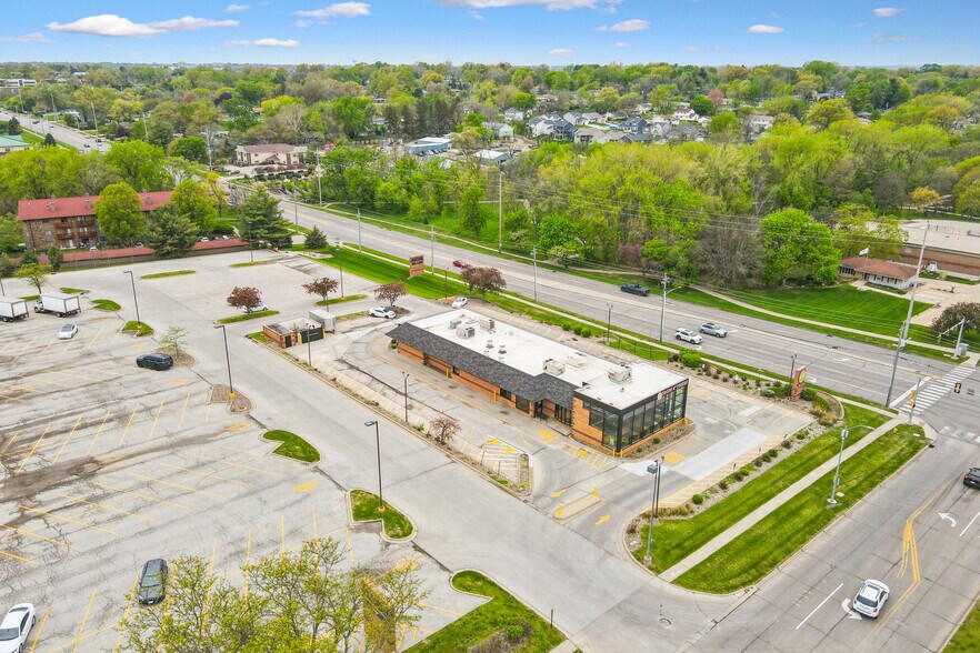 More Photos Of 3441 86th St, Urbandale Fast Food For Sale