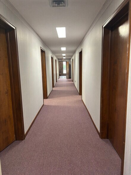 More Photos Of 608 N Wayne Rd, Westland Office For Sale