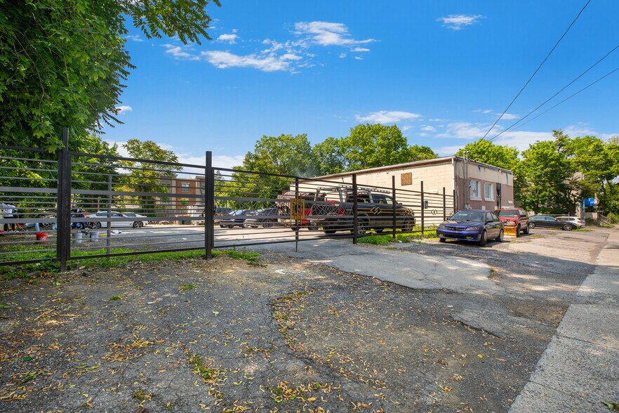 More Photos Of 15 N White St, Poughkeepsie Warehouse For Sale