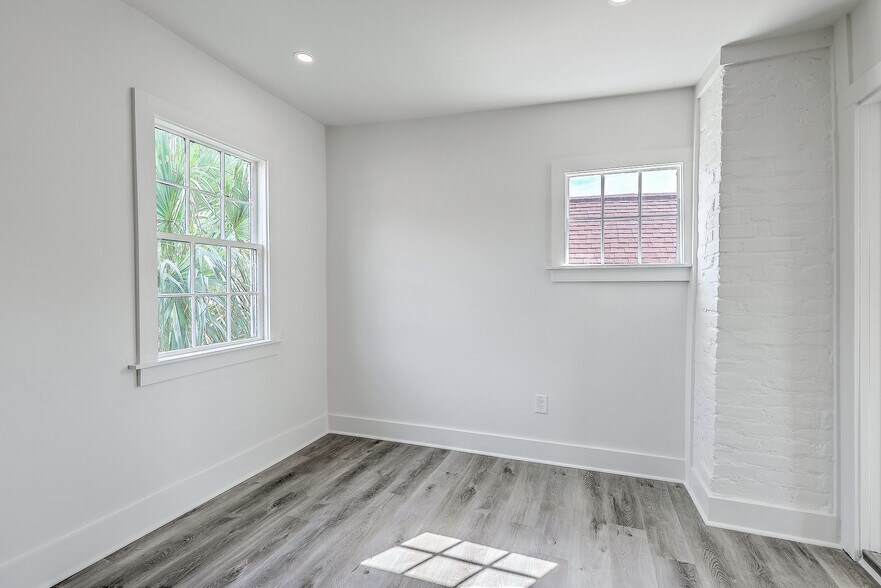 More Photos Of 68 Lee St, Charleston Apartments For Sale