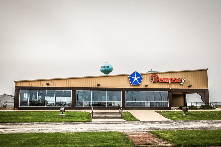More Photos Of 101 Watters Dr, Dwight Auto Dealership For Sale