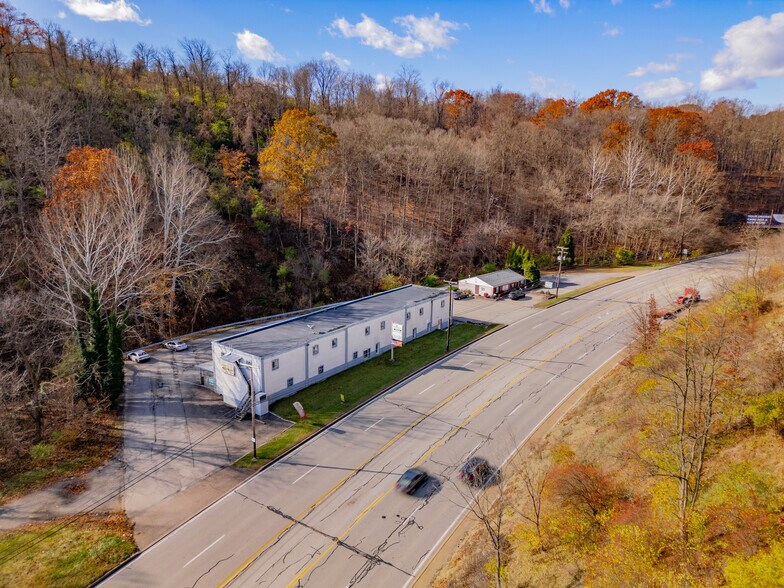 More Photos Of 1450 Pa-51, Clairton Office For Lease