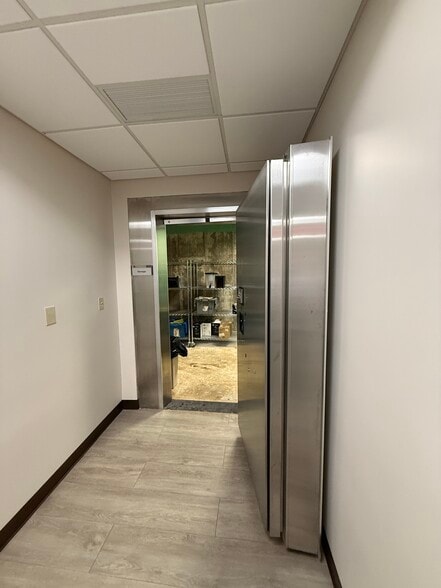 More Photos Of 9697 191st St, Mokena Office For Lease