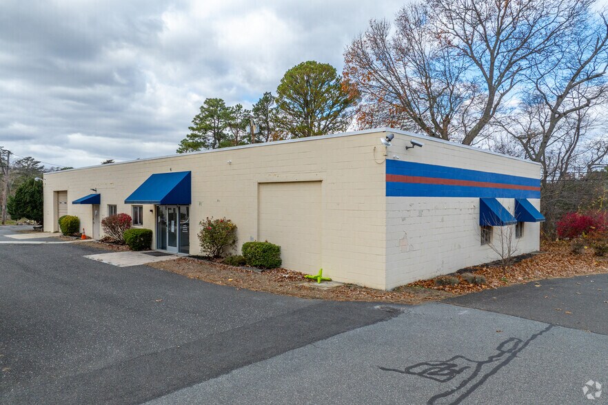 More Photos Of 380 Cooper Rd, Berlin Unknown For Lease