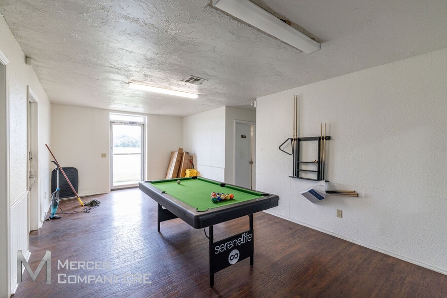 More Photos Of 2100 S I 35 Service Rd, Oklahoma City Warehouse For Lease