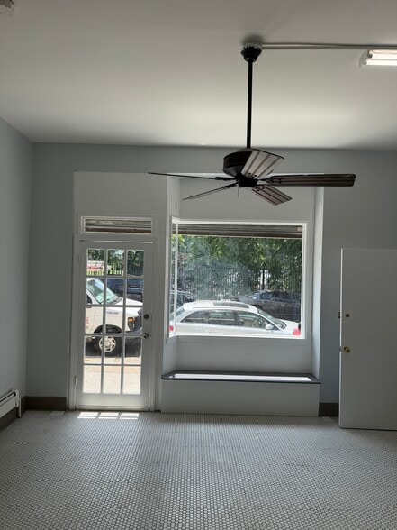 More Photos Of 225 34th St, Brooklyn Light Manufacturing For Lease