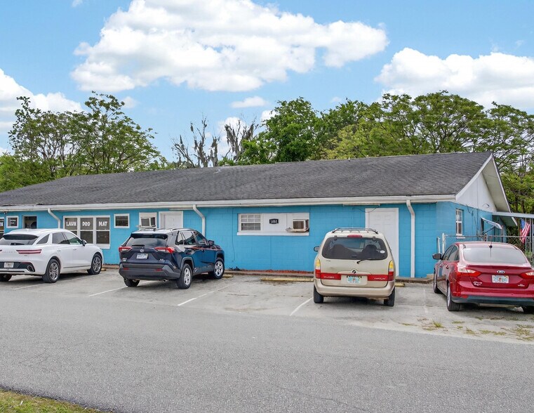 More Photos Of 1481 CR 437, Lake Panasoffkee General Retail For Sale