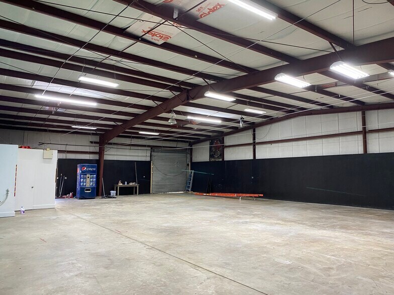 More Photos Of 735 Industry Rd, Longwood Warehouse For Lease