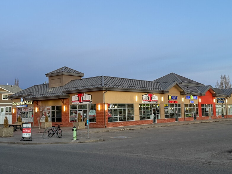 More Photos Of 960 Yankee Valley Blvd SE, Airdrie General Retail For Lease