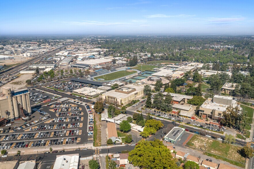 More Photos Of 1136 Stoddard Ave, Modesto Apartments For Sale