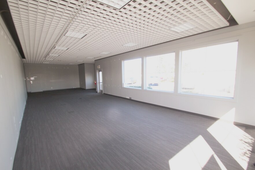 More Photos Of 1065 N Court St, Medina Freestanding For Lease