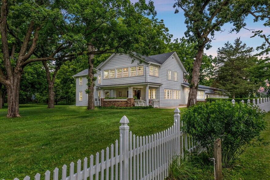 More Photos Of 540 North St, Green Lake Storefront Retail Residential For Sale