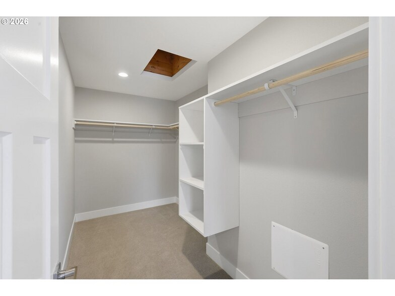 More Photos Of 4011 SW Royal Ave, Gresham Specialty For Sale
