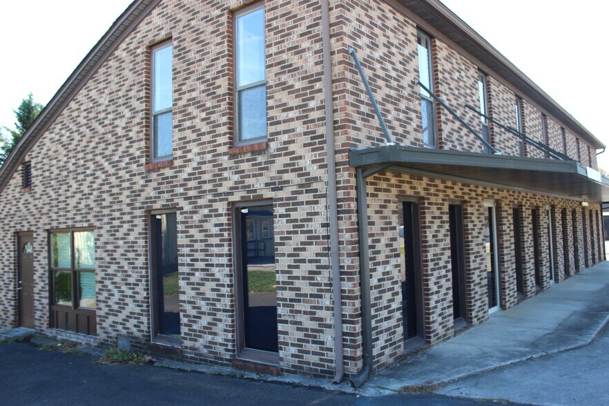 More Photos Of 1901 Old Jacksboro Hwy, LaFollette Office For Sale