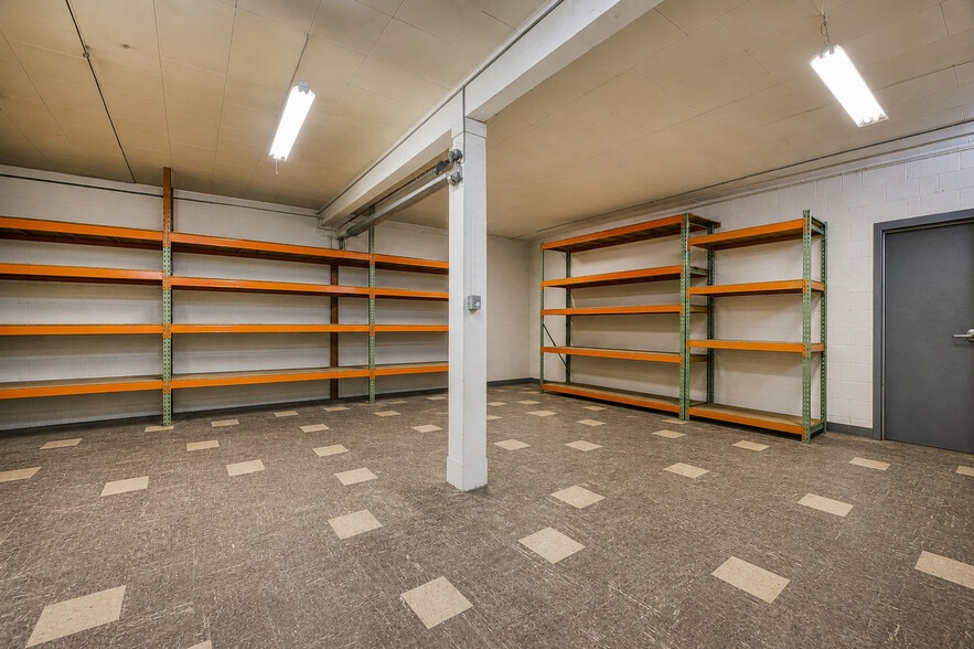 More Photos Of 20825 Plymouth Rd, Detroit Medical For Sale