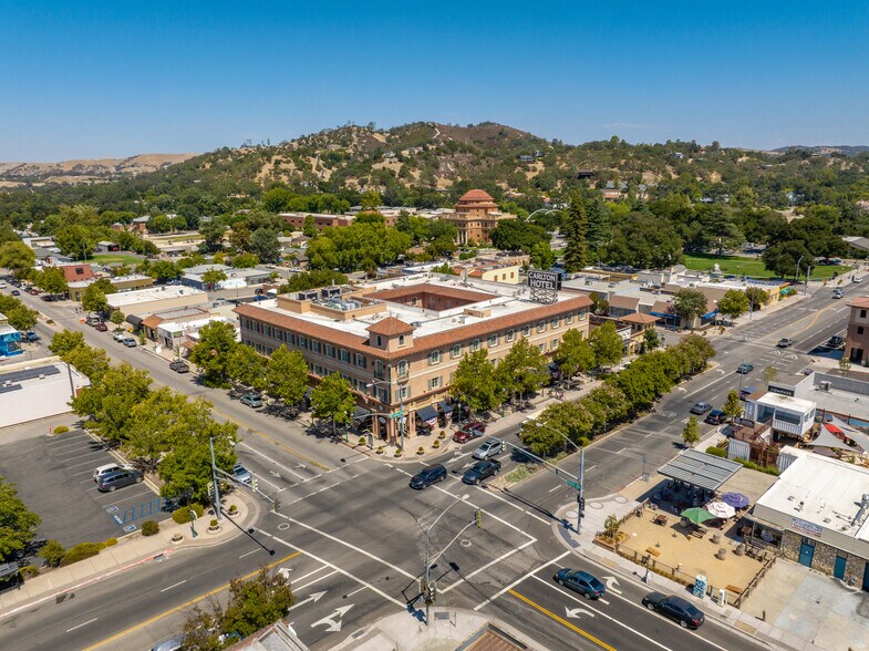 More Photos Of 6005 El Camino Real, Atascadero Hotel For Lease