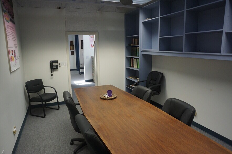 More Photos Of 15200 Mansel Ave, Lawndale Office For Lease
