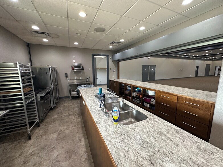 More Photos Of 3099 Highway 95, Mountain Grove Restaurant For Sale