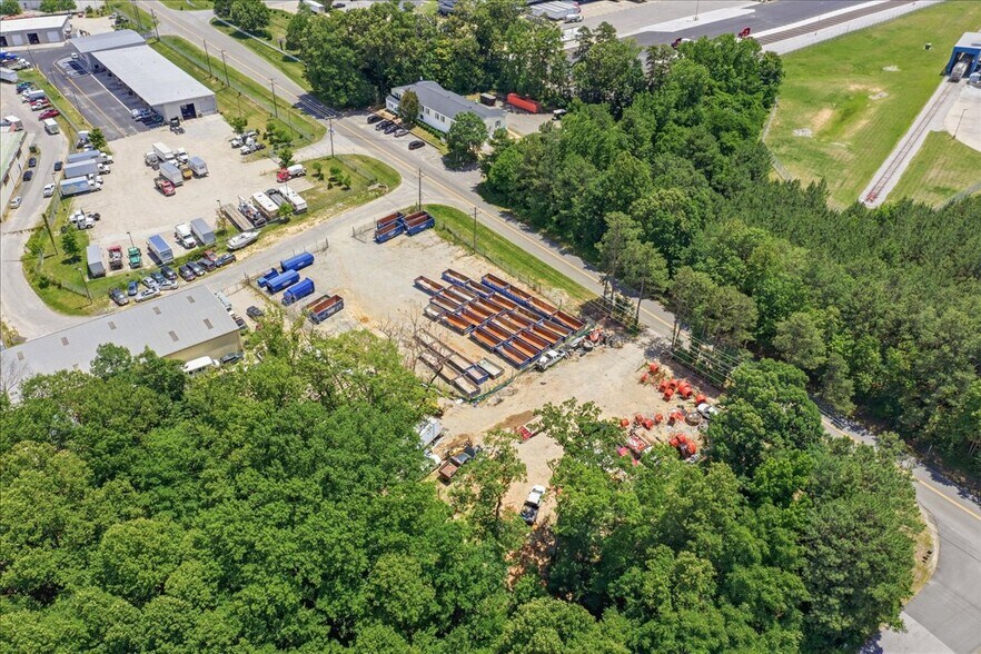 More Photos Of 1601 W Hundred Rd, Chester Warehouse For Sale