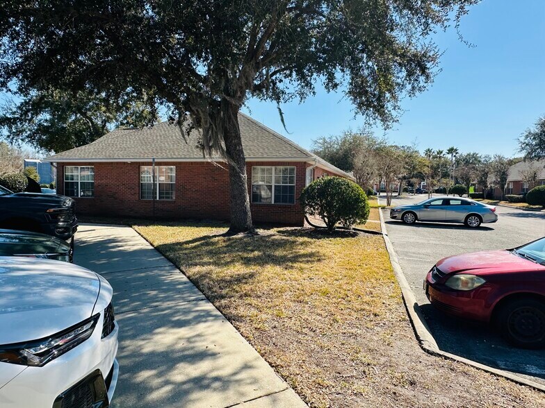 More Photos Of 6817 Southpoint Pky, Jacksonville Medical For Sale
