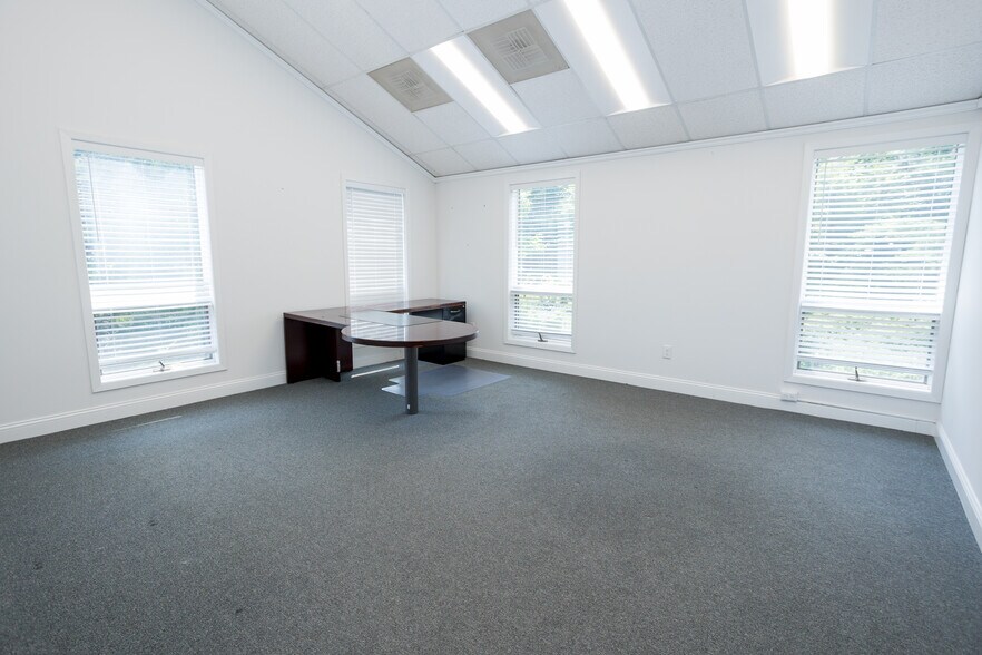 More Photos Of 115 US HIGHWAY Route 46 West, Mountain Lakes Medical For Sale