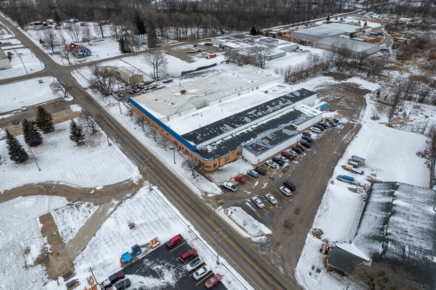 More Photos Of 325 Jay St, Coldwater Warehouse For Sale