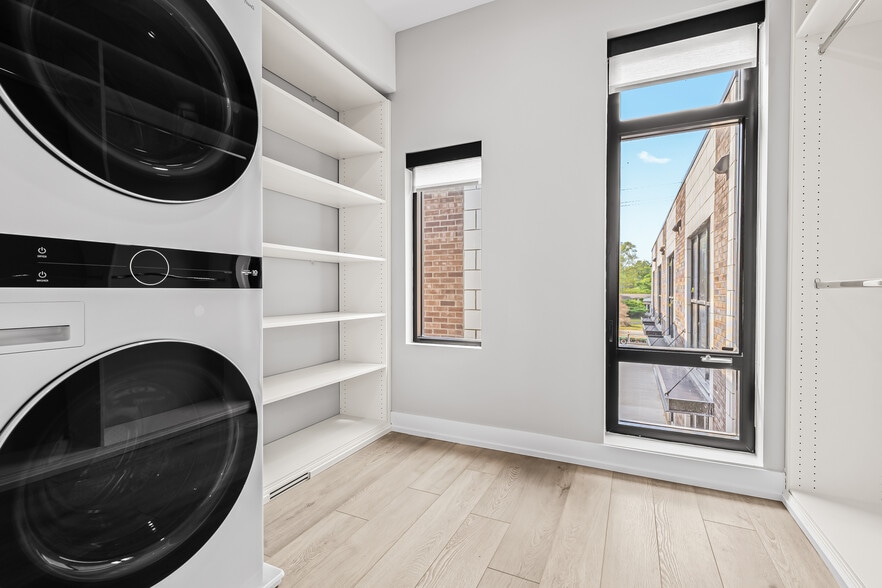 More Photos Of 460 W Tienken Rd, Rochester Hills Apartments For Sale