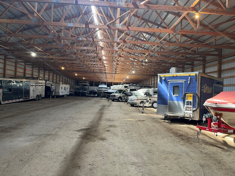 More Photos Of 409 NE 11th St, Austin Warehouse For Lease