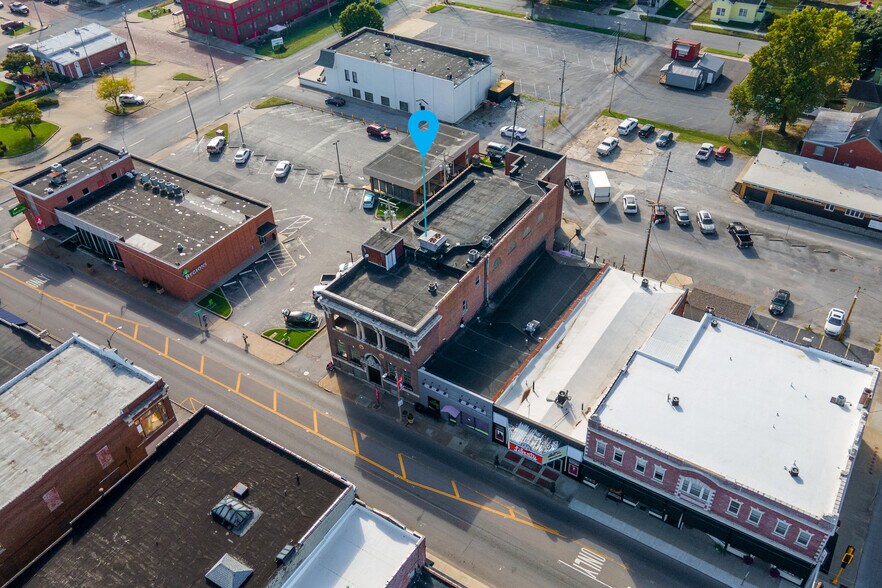 More Photos Of 1329 Walnut St, Murphysboro Office For Sale