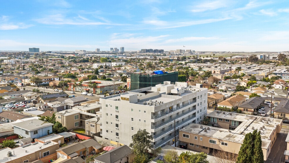 More Photos Of 10136 Inglewood Ave, Inglewood Apartments For Sale