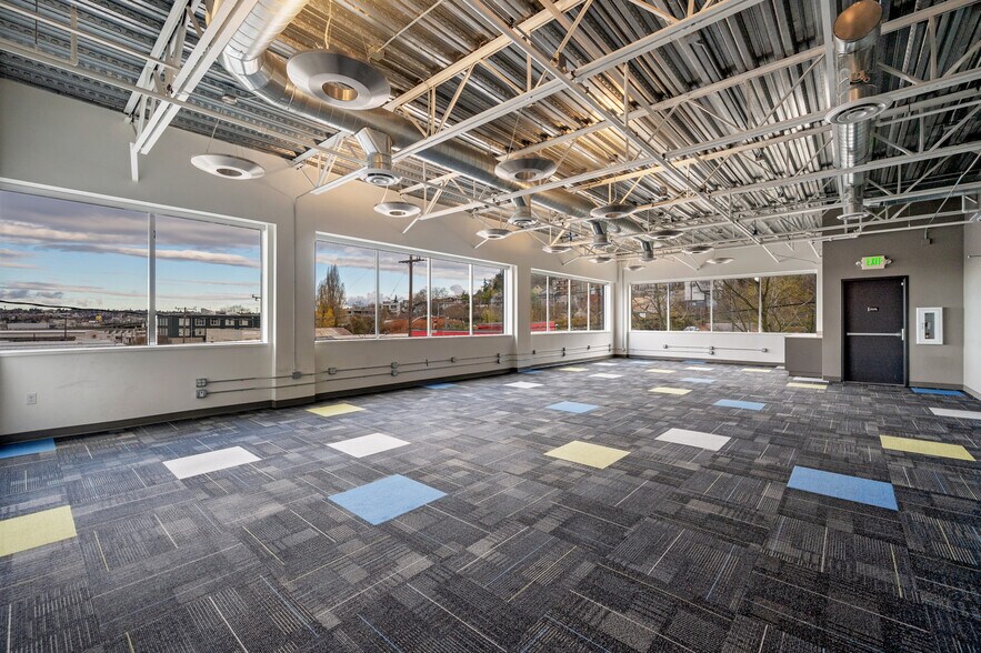 More Photos Of 3257 16th Ave W, Seattle Office For Lease