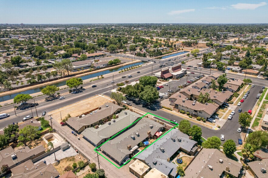 More Photos Of 3232 N Anna St, Fresno Specialty For Sale