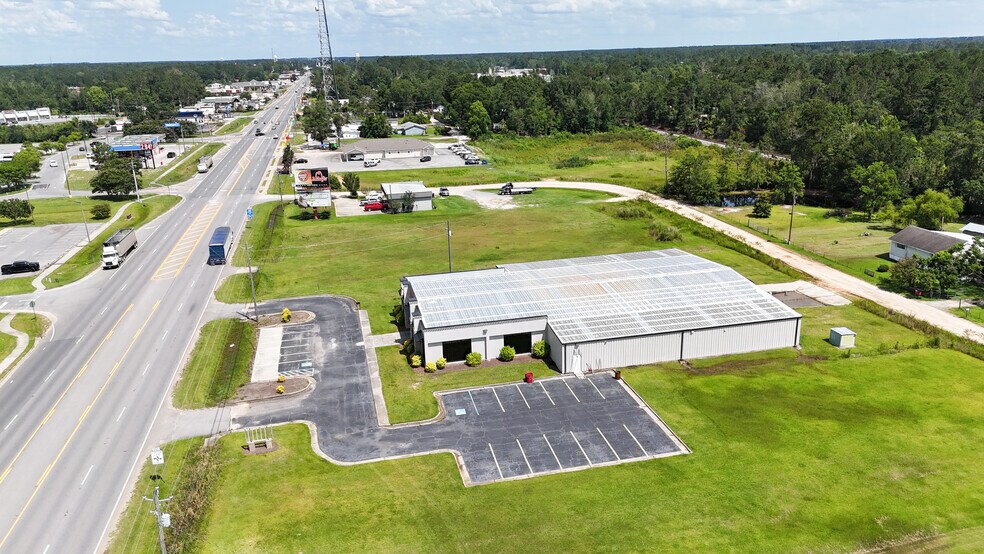 More Photos Of 1205 W Parker St, Baxley Freestanding For Lease