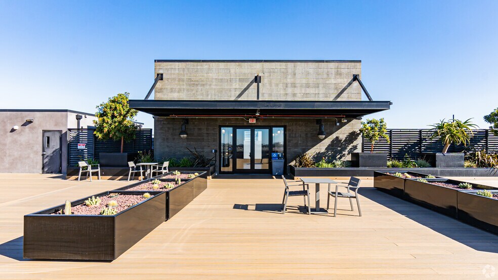 More Photos Of 136-142 Oregon St, El Segundo Research And Development For Lease