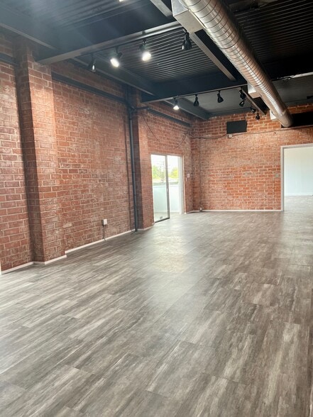 More Photos Of 7451-7465 Beverly Blvd, Los Angeles Loft Creative Space For Lease
