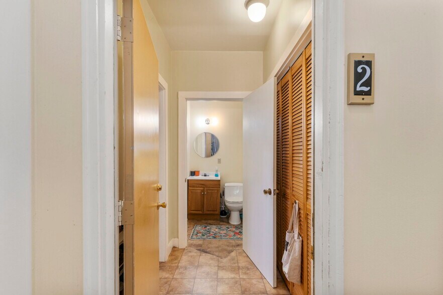 More Photos Of 936 Water St, Port Townsend Storefront Retail Residential For Sale