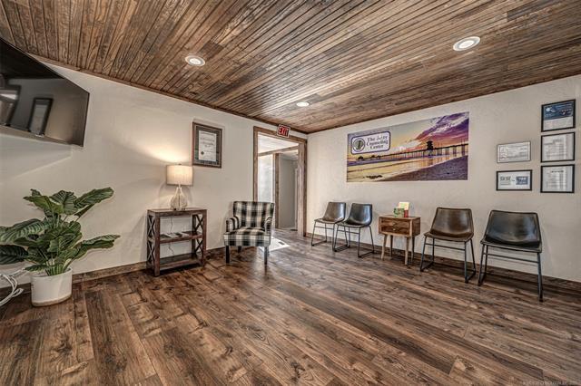 More Photos Of 925 15th Ave NW, Ardmore Medical For Sale