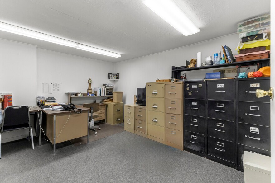 More Photos Of 24101 W Warren St, Dearborn Heights Freestanding For Sale