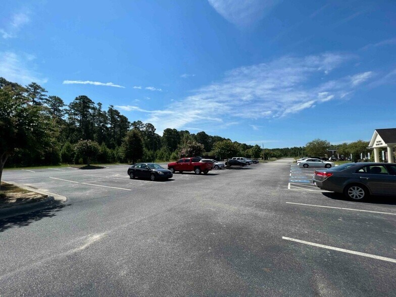More Photos Of 289 Corporate Dr, Lumberton Office For Lease