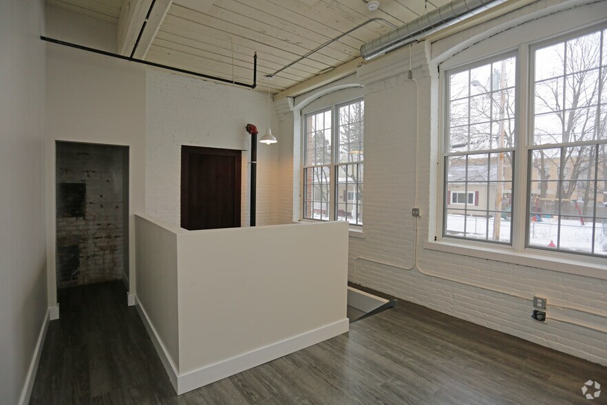 More Photos Of 24 Amity St, Cohoes Apartments For Sale
