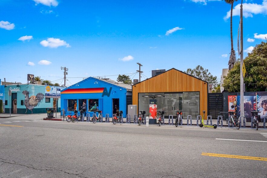 More Photos Of 1222 Abbot Kinney, Venice Storefront For Lease