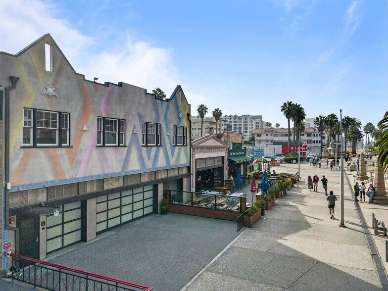 More Photos Of 1605 Ocean Front Walk, Santa Monica Storefront For Lease