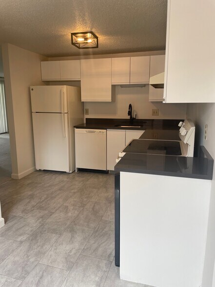 More Photos Of 8 9th St, Medford Apartments For Sale