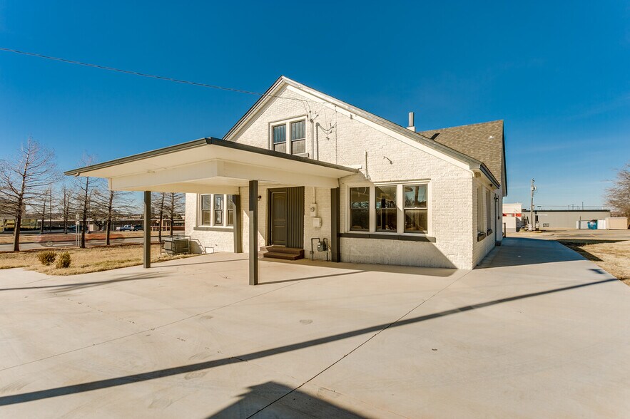 More Photos Of 608 E Eubanks St, Oklahoma City Office For Sale