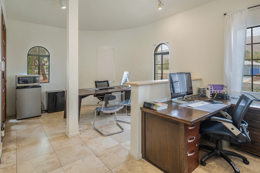 More Photos Of 51370 Avenida Bermudas, La Quinta Office Residential For Sale