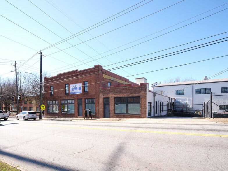 More Photos Of 454 Irwin St Ne, Atlanta Showroom For Lease