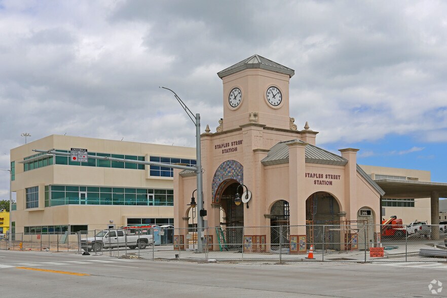 More Photos Of 602 N Staples St, Corpus Christi Office For Lease