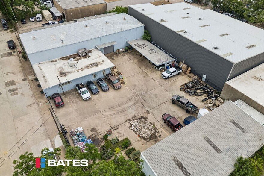 More Photos Of 4819 Vicksburg St, Dallas Showroom For Sale
